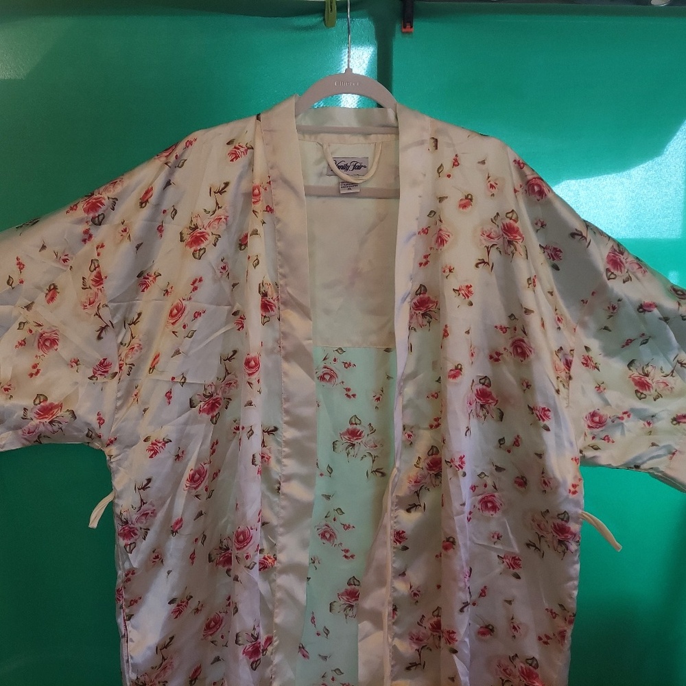 Vanity Fair Polyester Half Robe
